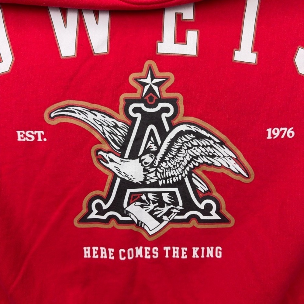 Budweiser Sweatshirt Men Small Red Here Comes The King Crewneck Pullover Sweater - Picture 4 of 9